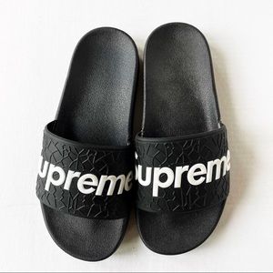 Supreme not authentic black slides